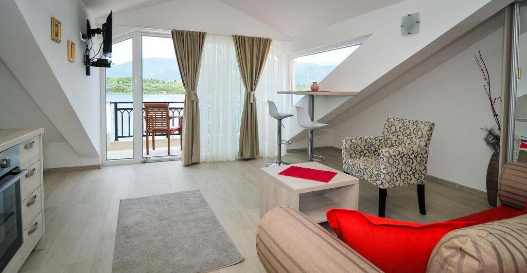 Apartments Zukovac Tivat Dış mekan fotoğraf