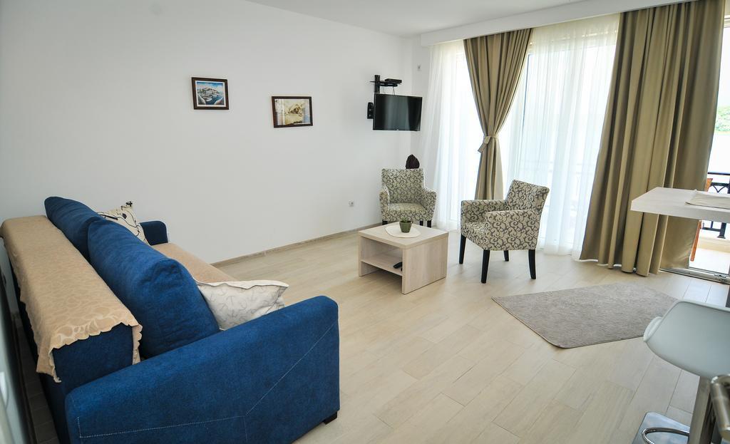 Apartments Zukovac Tivat Dış mekan fotoğraf