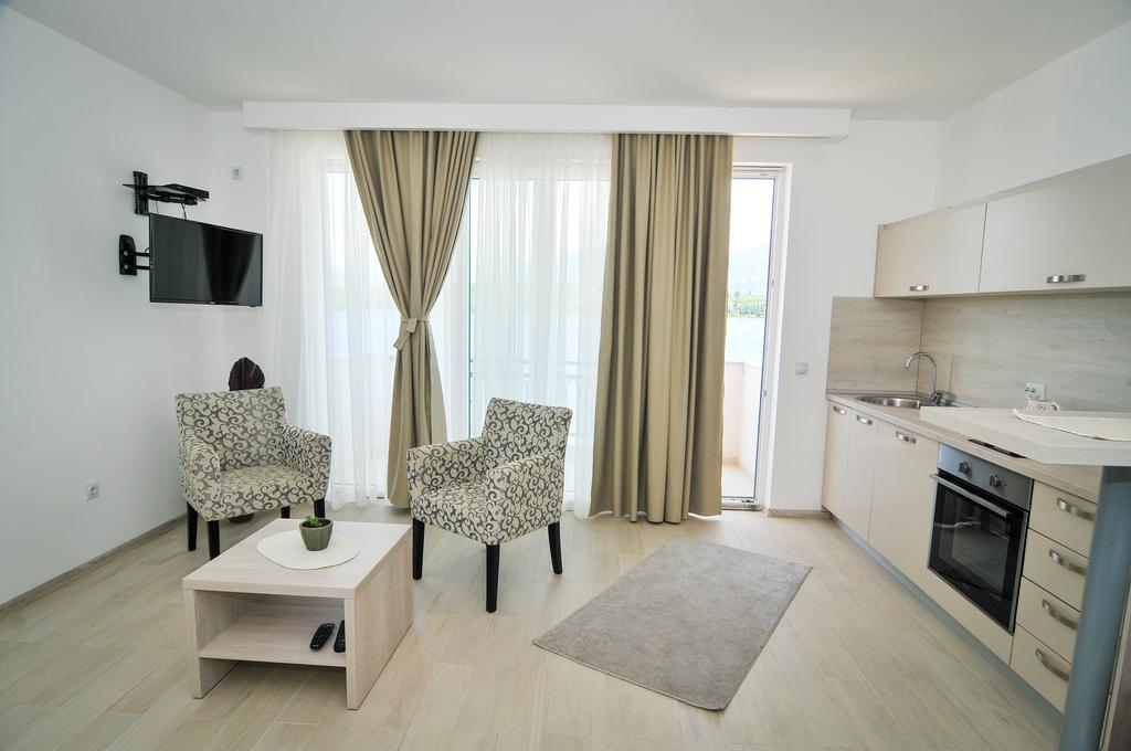 Apartments Zukovac Tivat Dış mekan fotoğraf