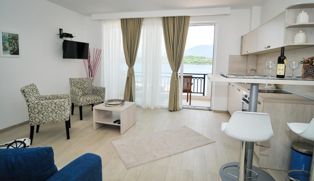 Apartments Zukovac Tivat Dış mekan fotoğraf